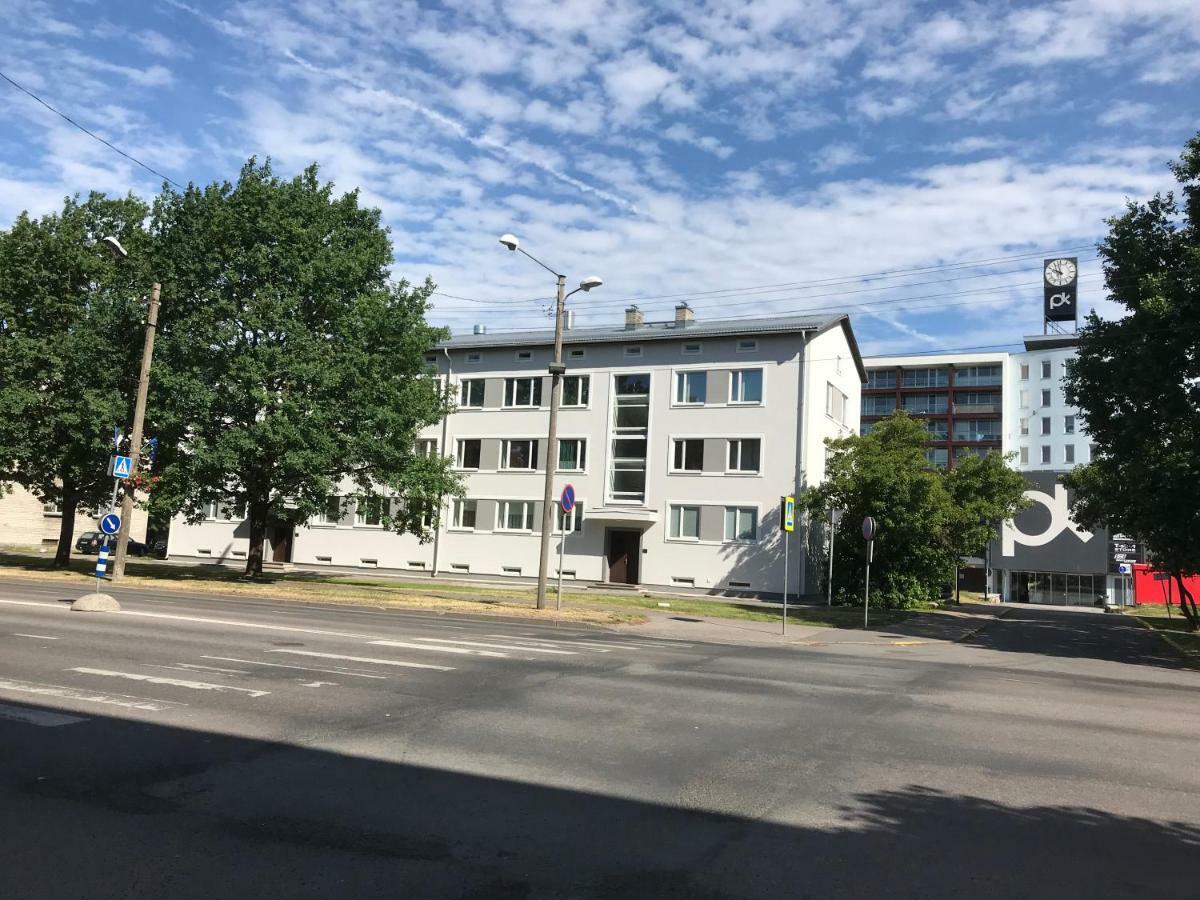 Akord Apartment Centrum With Free Parking Parnu Exterior photo