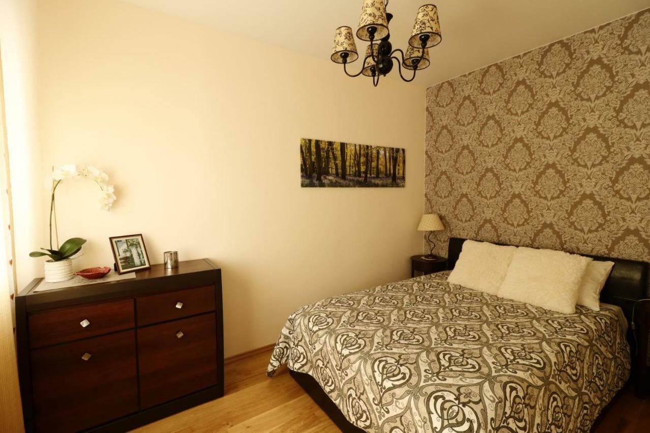 Akord Apartment Centrum With Free Parking Parnu Exterior photo
